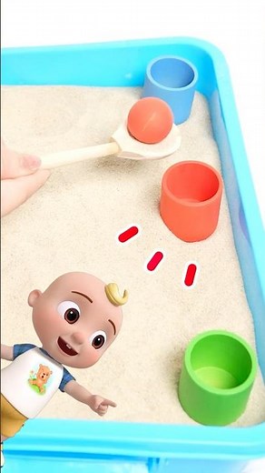 Dig and Find HIDDEN Toy Balls! 🪣🔴🔵🟢🟡