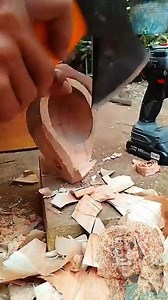 the process of forming a kuksa cup using an axe⁉️ #woodcarving #kuksa #art | HerWood Craftsman