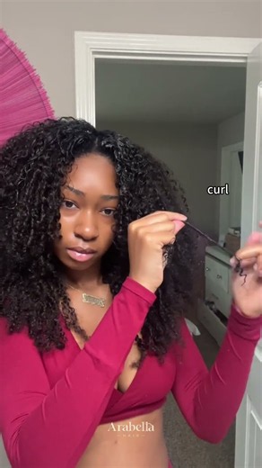 These curls are giving EVERYTHING 🔥😍 So defined & full! #arabellahair#curlyhairstyles #fullhair
