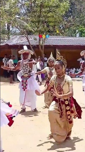 “Epic Kandyan Dance 🔥 – Traditional Sri Lankan Performance with Live Drums”#shortsfeed#kandyandance