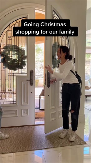 Merrell Twins Go Christmas Shopping with a Surprise Pregnancy Twist