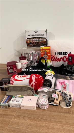 Christmas Haul 2025 🎁✨ #Christmas2025 #HolidayHaul #AestheticHaul #FestiveFeels #GiftInspo