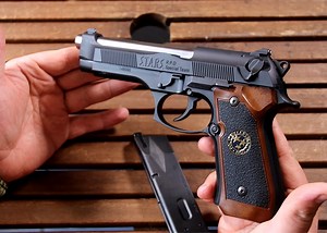 Timerzanov Airsoft: Tokyo Marui M92F Biohazard Samurai Edge GBB