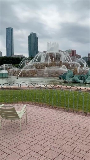 Have You Seen Chicago’s Famous Buckingham Fountain? ⛲️