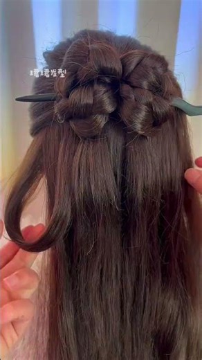 Beautiful hair tutorial you can follow in minutes.