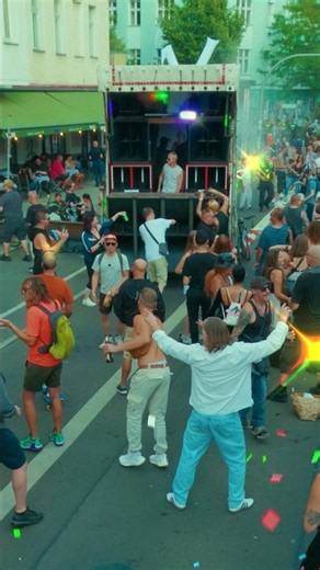 Zug der Liebe 2026 goes RAW || POV Street RAVE