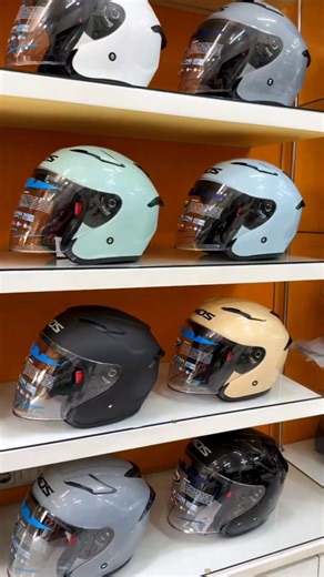 Surabaya Helmet Gallery on Instagram: "Memperkenalkan MDS Voltus varian warna terbaru Steel Blue MDS Voltus merupakan helm open face terbaru dari MDS yang dirilis pada tahun 2025. Dengan harga terjangkau sekitar Rp 280.000 Offline Store–Rp 320.000 (marketplace), helm ini menawarkan fitur-fitur modern yang cocok untuk pengendara motor yang mengutamakan kenyamanan dan keselamatan. 🔧 Fitur Unggulan MDS Voltus Shell Thermoplastic Resin: Material ringan dan kuat dengan desain aerodinamis. Visor Ultr
