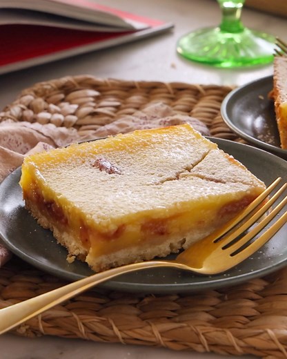 25K views · 415 reactions | These delicious Strawberry Lemonade Bars are so easy that they're in my new book Preppy Kitchen Super Easy! A must make for all lemon lovers. | Preppy Kitchen | Facebook