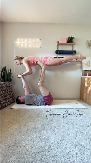 Try this beginner acro yoga pose with your partner or a friend! #acroyoga #acro #yoga #beginneracro