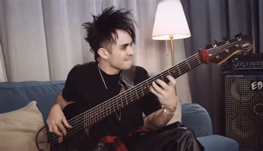 Henrik Linder (bass), and Aron Mellergård (drums) - Live Jamming #dirtyloops #music #vintage #drums #jazz #funk #drummer #usa #UK #mexico #fusion #funk #songwriter #drums #producer #guitar #bass #europe #london #italy #drumstagram #song #italian #newyork #america #southamerica #losangeles #love | Franco Colasuonno - Vintage Music Space