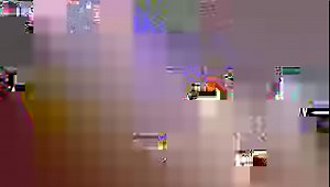 Un surfeur de 46 ans est mort attaqué par un grand requin blanc de 3m50, ce mardi 8 septembre. Le drame s’est déroulé sur une plage pourtant sécurisée de la Gold Coast, où aucune attaque n’avait eu lieu depuis 1958. L’Australie fait face à une recrudescence des attaques de requins. Les sauveteurs n’ont rien pu faire Nick SLATER n’aura pas survécu à ses blessures. La jambe arrachée par un requin, alors qu’il surfait, il est mort avant l’arrivée des secours. Les témoins de la scène ont pu le ramen