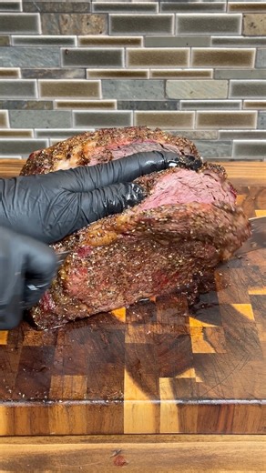 44K views · 681 reactions | Whether you're planning a holiday meal or a dinner party, smoked prime rib roast is a great option. This delicious roast is perfect for Thanksgiving, Christmas dinner or any gathering, offering a rich smoky flavor and tender, juicy meat. | Ninjacue | Facebook
