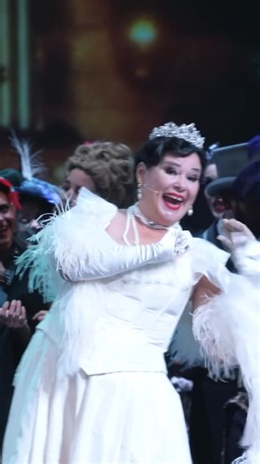 Nikola Tesla je bil genij in vizionar, ki je razmišljal desetletja pred svojim časom. Prav njegovo izjemno življenje opeva slovenska opera Mož, ki je ukrotil strelo: genialni izumi Nikole Tesle skladatelja Roberta Mračka, ki se vrača na oder 10. januarja ob 17. uri. V naslovni vlogi Tesle bo nastopil basbaritonist Sebastijan Čelofiga. | Opera Balet SNG Maribor