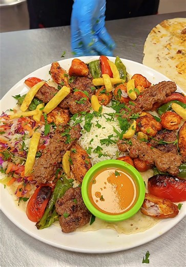 🔥 Mix Plate Kebab — a perfect feast for every craving! A delicious variety of our signature kebabs, grilled to perfection and served fresh at Palace Istanbul 🇹🇷✨ 📍 Sarit Center Mall & Two Rivers Mall 📞 0758 983 096 | 0798 340 700 #PalaceIstanbul #MixPlateKebab #TurkishCuisine #NairobiEats #HalalFoodKenya