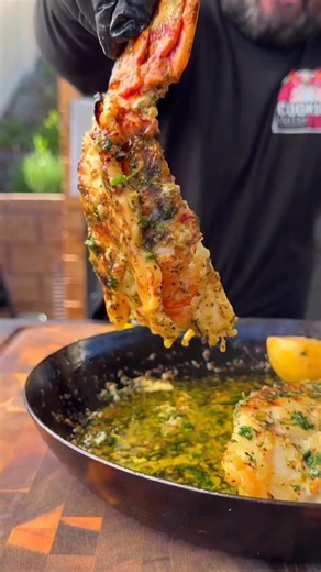 🤤How to Make Lobster Tail at Home🔥#shorts #seafood #shortfeed #viralshort