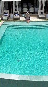 The scene of your Spring Break dreams. From sweeping private pools to breezy open-air living spaces framed by tropical gardens, Round Hill Resort’s luxury villas instantly elevate everything from friends’ getaways to multi-generational gatherings. This season, enjoy more time in paradise together with our 4th Night Free offer, available on our Estate Villa, signature villas, and guestrooms. Book now through April 26 to enjoy a complimentary 4th night on stays through April 30, 2026. Explore full