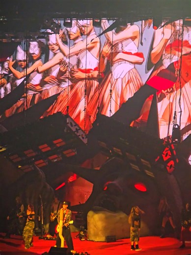 MGK - Vampire Diaries!! Live O2 arena #mgk #concert #music #machinegunkelly