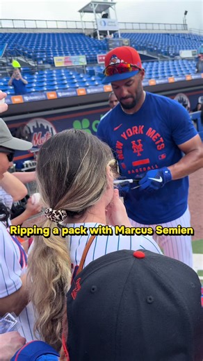 Pack rip with Mets new second baseman Marcus Semien ⚾️🔥 Let’s see what he pulls 👀 #mets #mlb #cardtok #baseballcards #packrip @Topps @MLB @New York Mets @SNY @Fanatics Fest