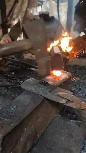 Forging Fire and Iron ⚒️🔥 I Traditional Blacksmith in action#vairalvideo # foryou