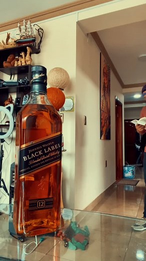 Johnnie Walker Black Label Experience at Home