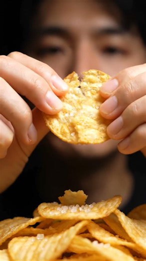 #asmr #chipseating#food #shortvideo #snacks #viral #cooking #eating