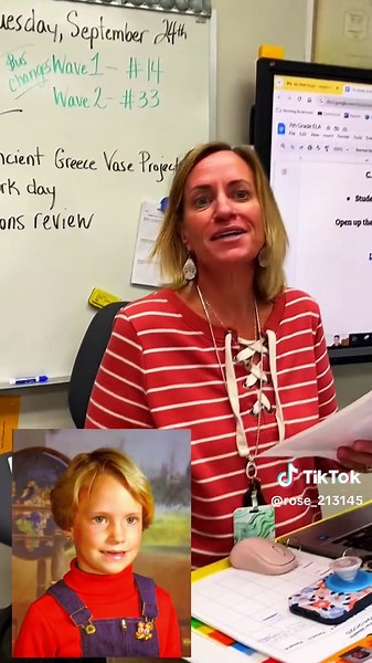 Ask teachers to sign their old photos.#funny #pranks #funnytiktok #teacher #fyp