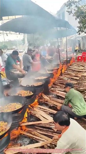 Inside a Traditional Chinese Village Feast: Cooking for Hundreds Outdoors
