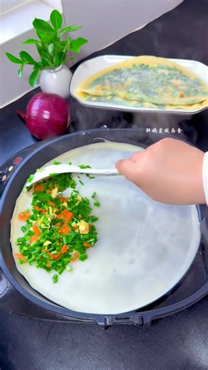 韭菜盒子超简单做法，大铲子轻松搞定，皮薄馅大太好吃了 #reels #美食 #日常 #Reels2 | 轩妈爱做面食