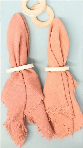 DIY Wood Napkin Rings from Wood Slice Coasters #diy #tablesetting