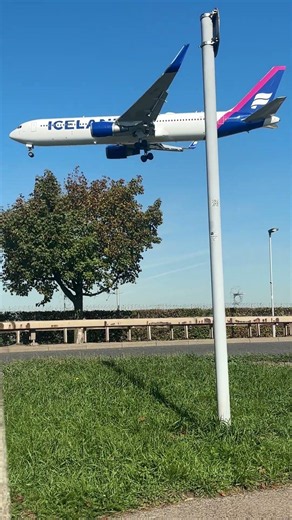 ICELAND 🇮🇸 AIRLINES #automobile #aerotrade #aviation #airplane #planespotting #airport