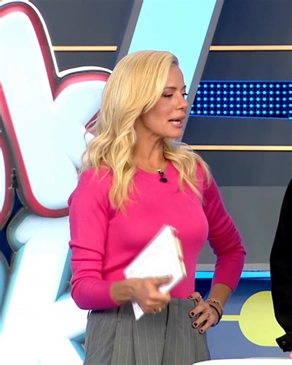 ANT1 on Instagram: "Του ευχόμαστε να τα καταφέρει. 👉 Το #RoukZouk με τη Ζέτα Μακρυπούλια είναι τώρα στον ΑΝΤ1. #ant1tv #TuneIn"