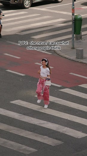 POV: She Never Cares What Other People Think