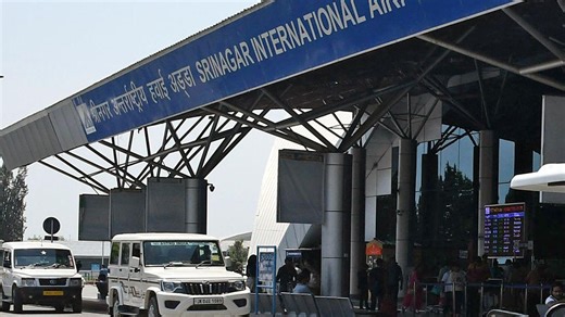 SpiceJet imposes 5-year flying ban on army officer over staff assault | Rediff-TV | Rediff.com