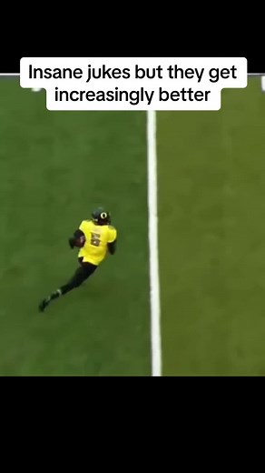 Wait for the last three of jukes… #foryou #foryoupage #fyp #jukes #football #highschoolfootball