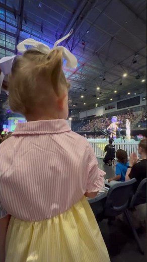 🎶 The Wiggles Live 2024 – A Surprise Guest Appearance! 🟡🔵🔴🟣