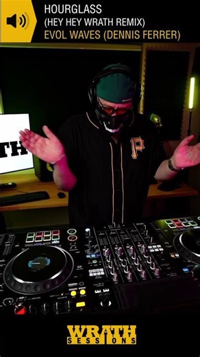 Cheeky grab from my new tech house mix - Hourglass #remix #dj #djremix #edm #housemusic #techhouse