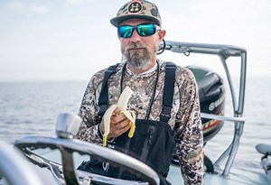 The 10 Best Snacks You Should Bring on the Water - Flylords Mag