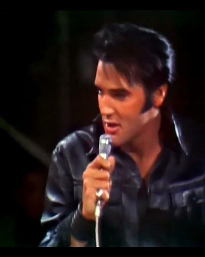 All Shook Up - Elvis Presley live