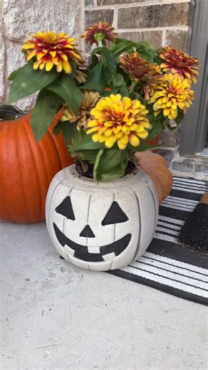 Cute Concrete Pumpkins DIY: Easy Fall Decor