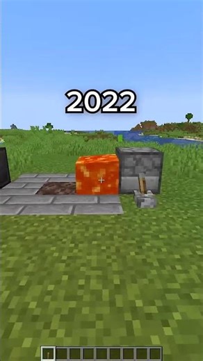 Minecraft NORMAL vs REALISTIC 🤯