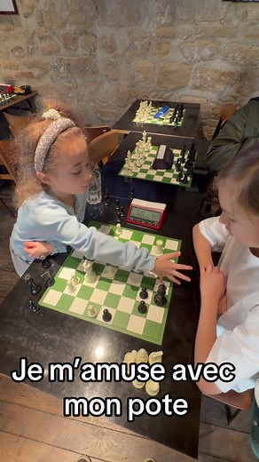 Chess banter and quick boxing tips — apprendre une manœuvre et jouer aux échecs