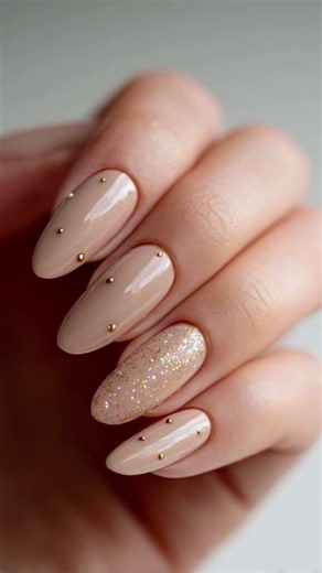 Nude nails, which one is your favorite? #nails #nails #nailsart #acrylicnails #naildesign #designs
