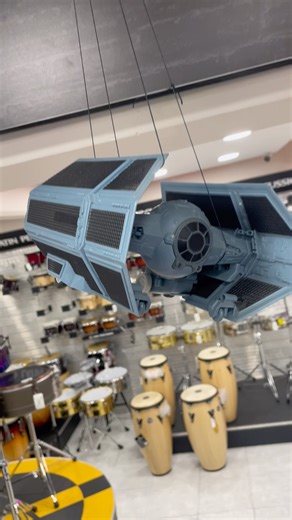 ¡La batalla de precios ya comenzó! Es tu momento de disfrutar la magia navideña 🎁✨ Encuentra ese equipo que te inspira… y llévatelo al mejor precio 🤯🔊 ¡𝑷𝒐𝒓𝒒𝒖𝒆 𝒂𝒎𝒂𝒎𝒐𝒔 𝒍𝒂 𝒎𝒖́𝒔𝒊𝒄𝒂! ❤️🎶 | Outlet Musical