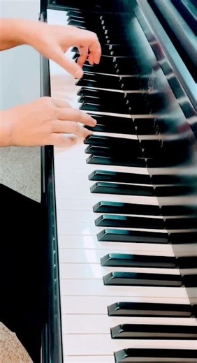 The Crawling Spider/ Piano Adventure Performance Book 1
