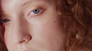 Reed Diffuser Set with Sticks 3.7 Oz, Vanilla, Coconut & Milk Scented Fragrance Oil Diffuser for Home Bedroom & Kitchen, Long-Lasting Room Air Freshener, Mind & Body Aromatherapy, Gift Idea