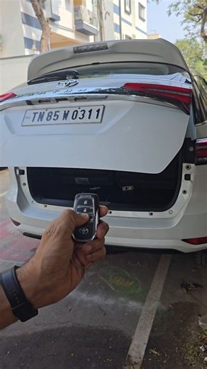 Dilip Sukumar on Instagram: "3 ways to open boot in Toyota Fortuner"