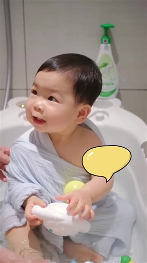 Chỉ từ 1.900Đ/Lần tắm bé, bảo vệ da con sạch khỏe mỗi ngày với bọt tắm gội thảo dược Dr.Papie.