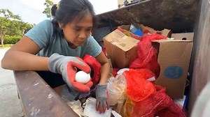 Bangko ng Pagkain sa Amerika Dumpster diving | Inday roning