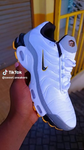 Nike TN Sneakers Unboxing and Review