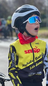 🚴‍♂️ I ragazzi della michelebartoliacademy 2026 in azione! Dai rulli in palestra ai giochi di squadra, dai giri in pista alla gimkana su strada… un pieno di energia e divertimento! 💥 Domani mattina alle 7 il servizio completo su bici.pro! Michele Bartoli | #bicipro #ciclismo #cycling | bici.PRO
